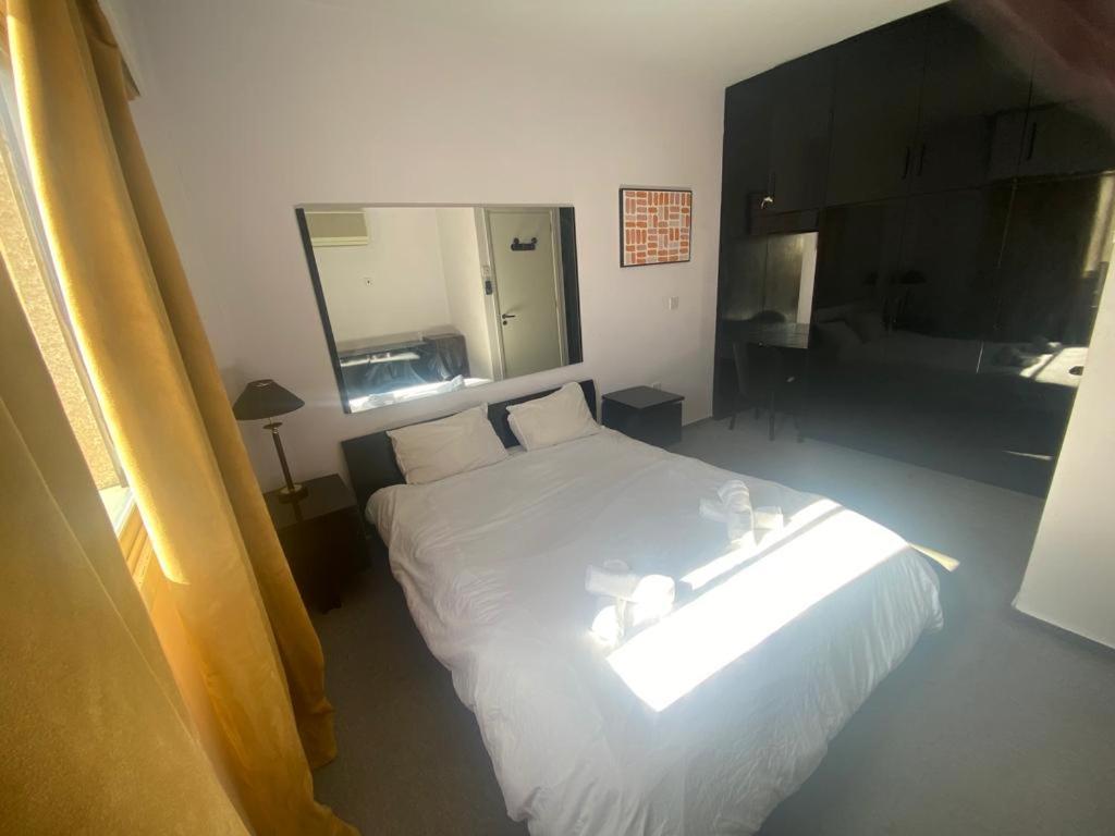 Private Room In A Shared Flat At Best Location Limasol Dış mekan fotoğraf